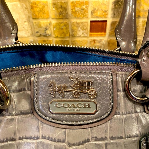 EUC COACH Gray Croc Embossed Chain Link Sophia - Picture 3 of 11
